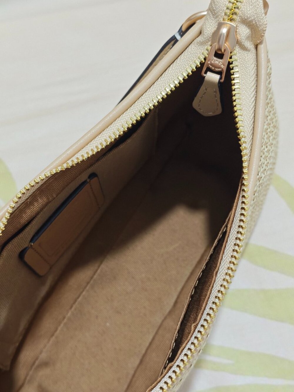 Beige Coach Straw Shoulder Crossbody Bag - Picture 8 of 12